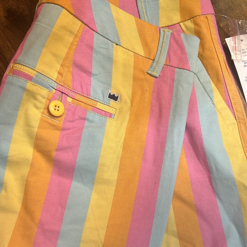 Crown & ivy shorts!